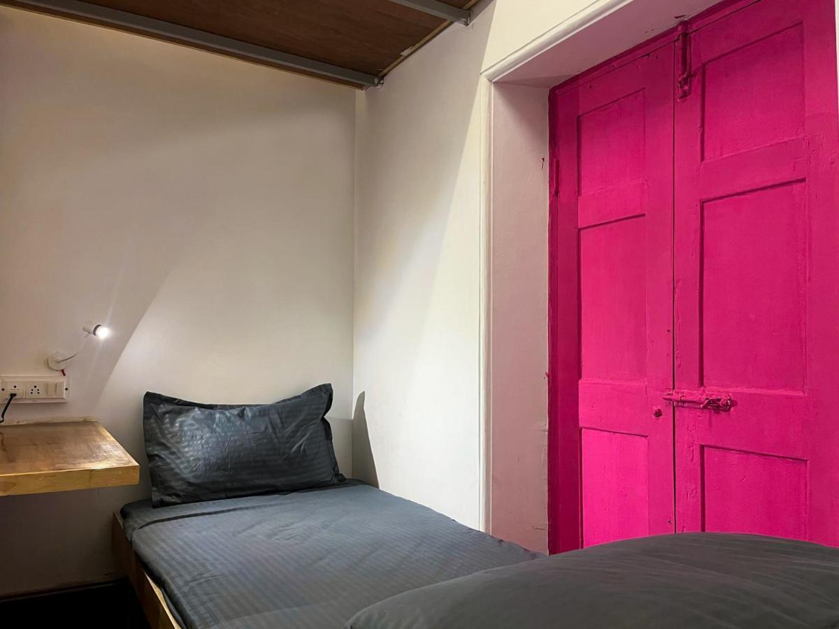 Rahees Bi Roambay - Backpacker Hostel Mysore Ngoại thất bức ảnh